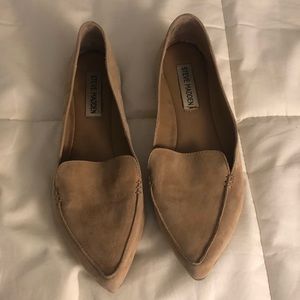 Steve Madden point toe flats